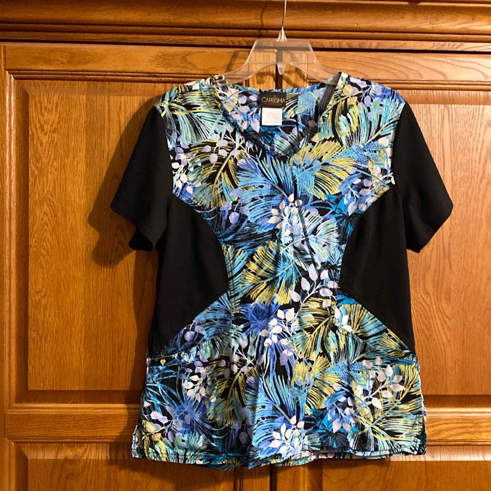 Careisma Scrub Top. Excellent condition.